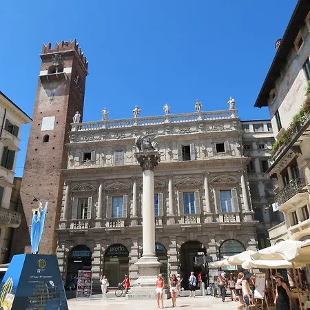 Palazzo Maffei Pensionat