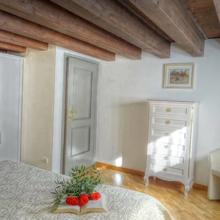 Palazzo Maffei Pensionat *